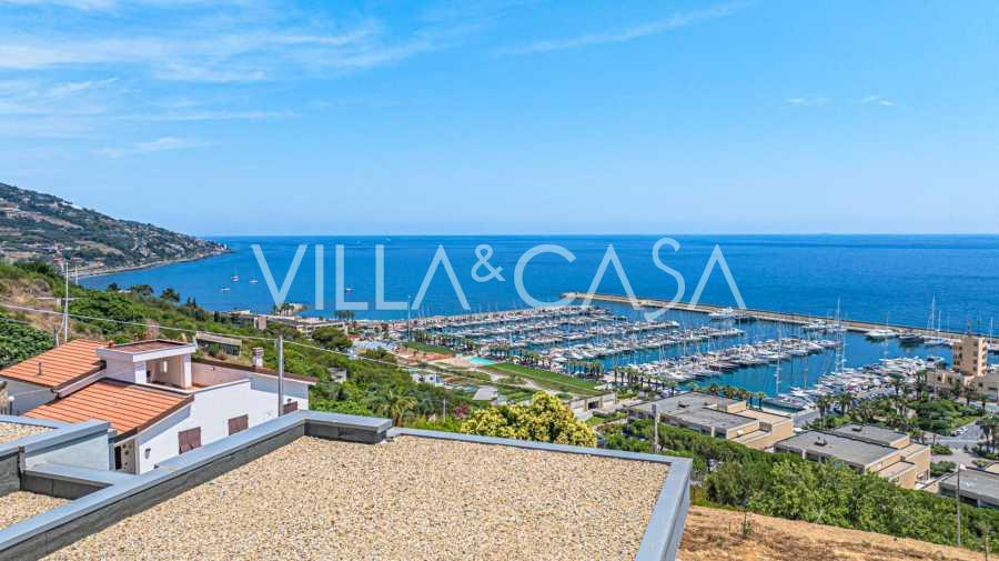 Nykyaikainen huvila Santo Stefano al Maressa
