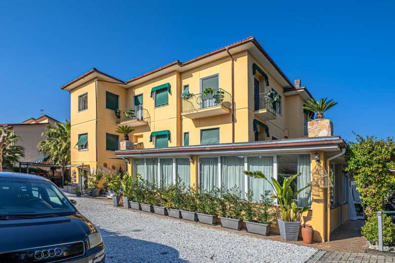 Hotellibutiikki Marina di Massassa