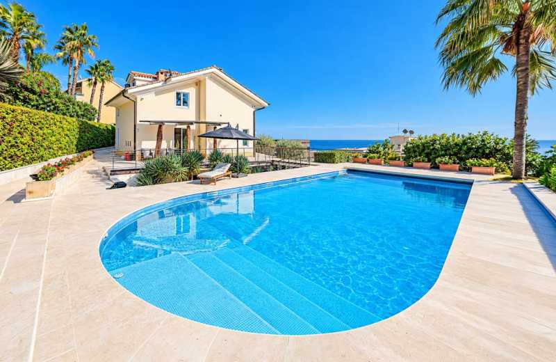Luxusvilla San Remossa myynnissä