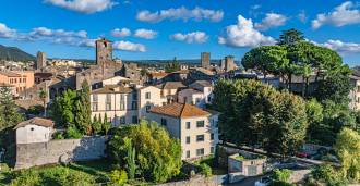 Ylellinen huvila Viterbon sydämessä