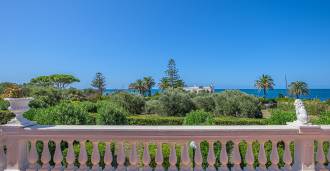 Ainutlaatuinen residenssi Santa Marinellassa