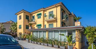Hotellibutiikki Marina di Massassa